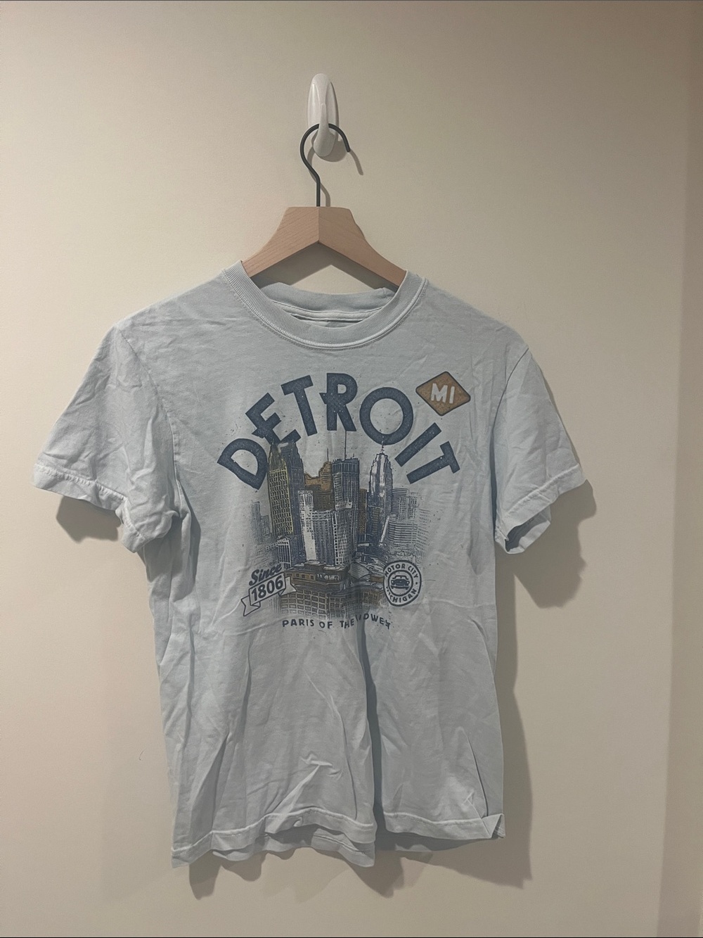 Detroit Skyline Graphic Tee - Light Blue